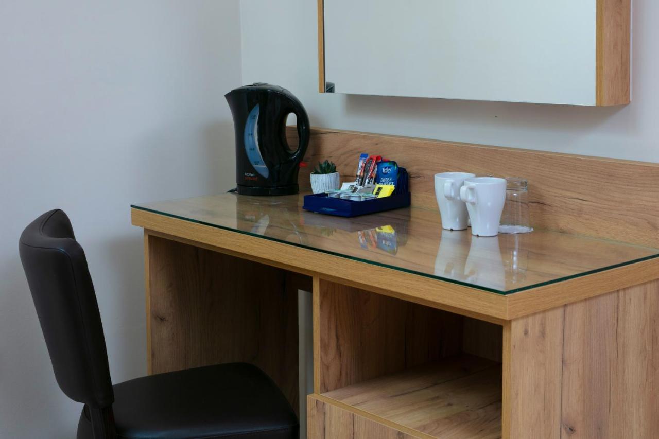 Western Northfields Ealing 3* Londra